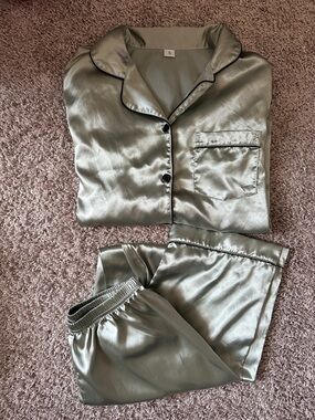 NWOT Satin Pajama Set in Shimmery Sage Green
